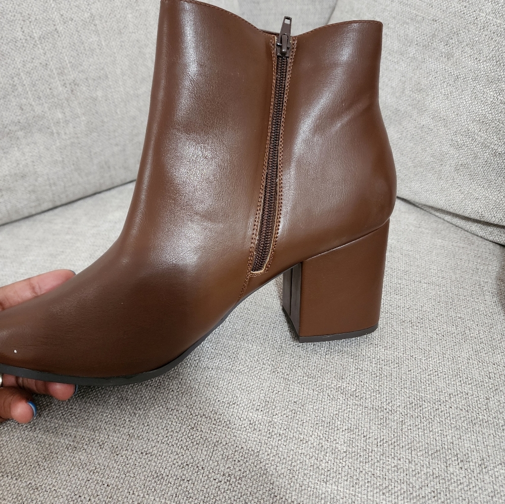 Women brand new shoes